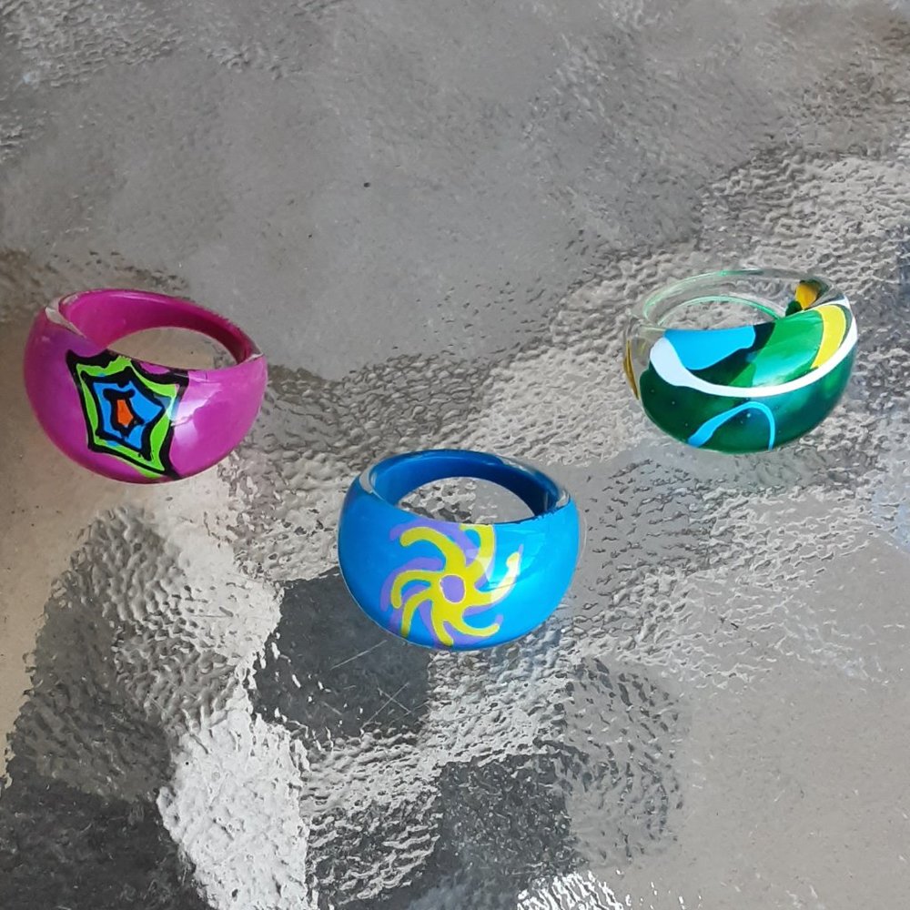 Set of 3 Acrylic Rings (Size 6)